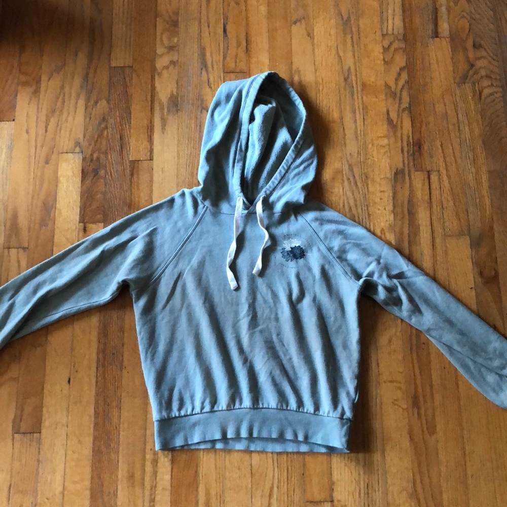 Woman’s O’neill sage/pastel green hoodie.